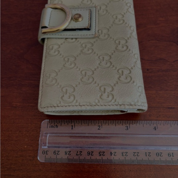 GUCCI Beige GG Monogram Wallet w/ Gold D-Ring Buckle – Authentic Preloved Luxury - Picture 10 of 10